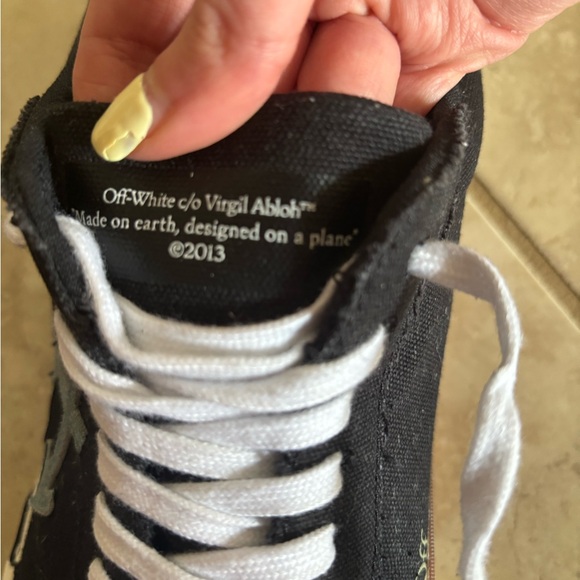 Off-White Men Sneakers - Picture 8 of 14